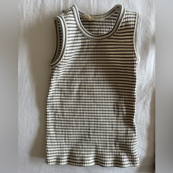 Quincy Mae Boys Tank Tops, size 18-24months - Picture 3 of 6